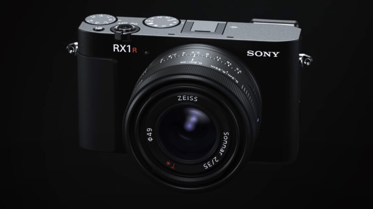 Sony представила компактную полнокадровую камеру RX1R III за $5099
