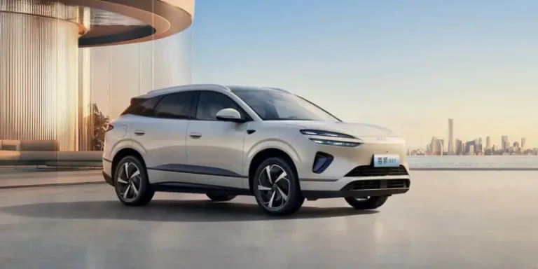 BYD представила доступный электрокроссовер Sealion 06 с запасом хода до 605 км