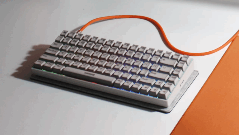 🕹 Higround представила «размытую» клавиатуру в духе ретро-игр 90-х