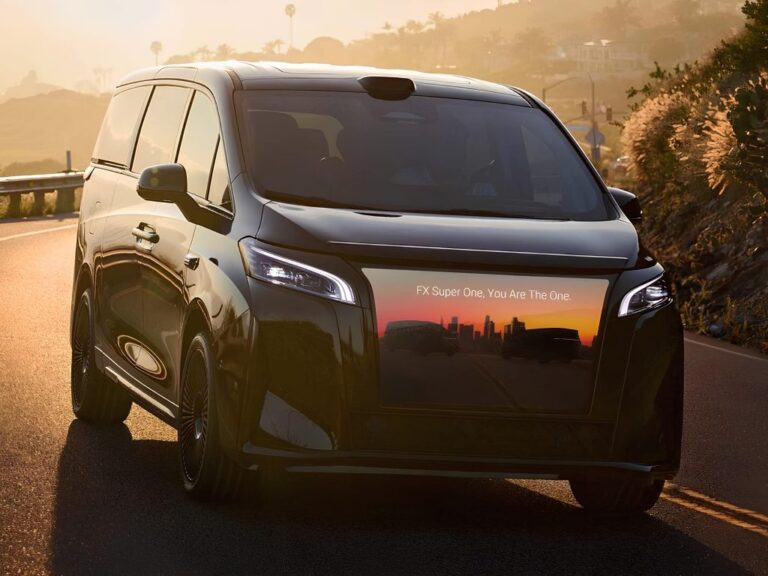 Faraday Future показала футуристичный электроминивэн с «эмоциональным лицом»