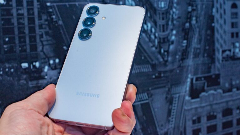 На рендерах показали дизайн Samsung Galaxy S26 Pro