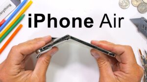 iPhone Air проверили на прочность: согнуть удалось только с помощью крана