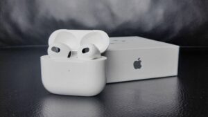 AirPods Pro 3 получили 0 баллов за ремонтопригодность от iFixit