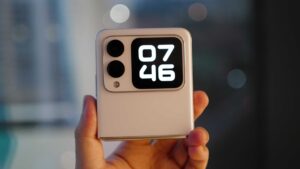 HUAWEI представила nova Flip S — самый доступный складной смартфон бренда