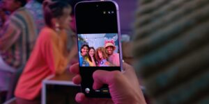 iOS 26.1 позволит сторонним приложениям делать фоновые бэкапы фото