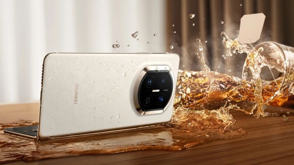 HUAWEI объявила дату глобальной премьеры складного Mate X7