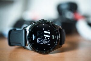 HUAWEI и Элиуд Кипчоге анонсировали новые смарт-часы для бега