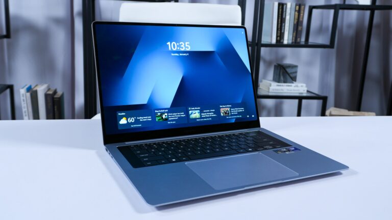 Samsung представила тонкие ноутбуки Galaxy Book6 с процессорами Intel