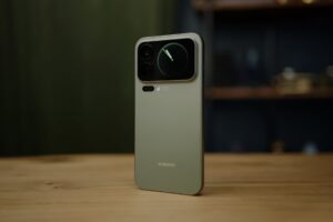 Инсайд: Xiaomi 17 Max получит флагманскую начинку и аккумулятор 8000 мАч